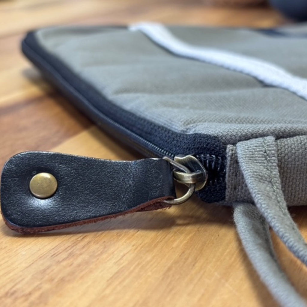 Canvas Tablet Pouch - Olive - MVB STUDIO STORE 