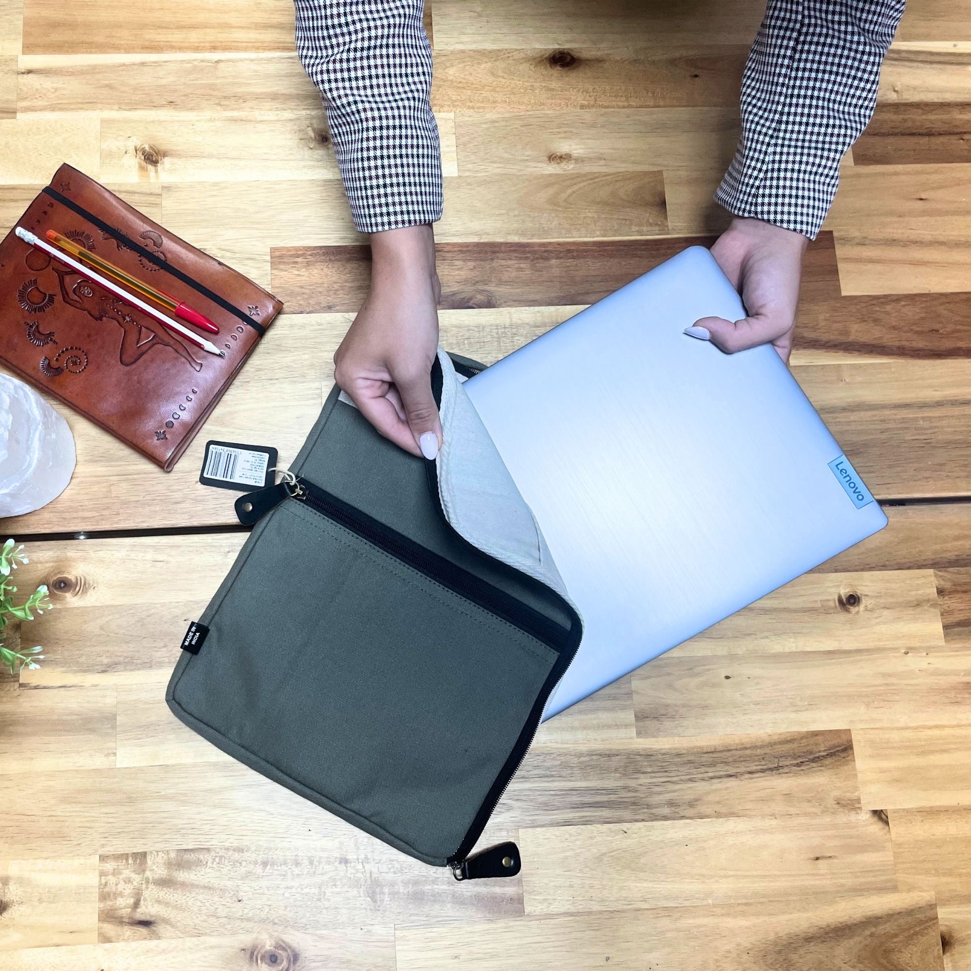 Canvas Travel Laptop Pouch - Olive - MVB STUDIO STORE 